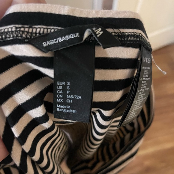 H&M Black and White Striped Mini Skirt - Picture 3 of 3